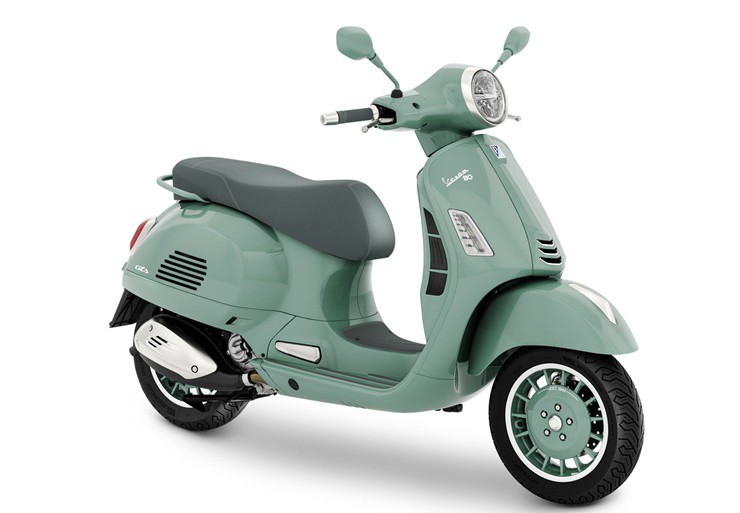 Vespa GTS 80th.