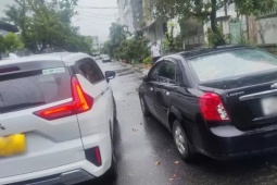 Bắt 2 người đánh tài xế xe công nghệ bất tỉnh chỉ vì lời nhắc ô tô đỗ chiếm lối đi