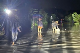 Tin tức trong ngày - Hàng chục hộ dân Đắk Lắk tháo chạy khỏi nhà ngay sau bão Kalmaegi