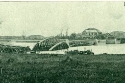 Cầu Trường Tiền từng sập do bão lớn 120 năm trước