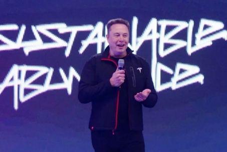 Cú “chốt đơn” 1.000 tỷ USD: Cổ đông Tesla đặt cược vào Elon Musk