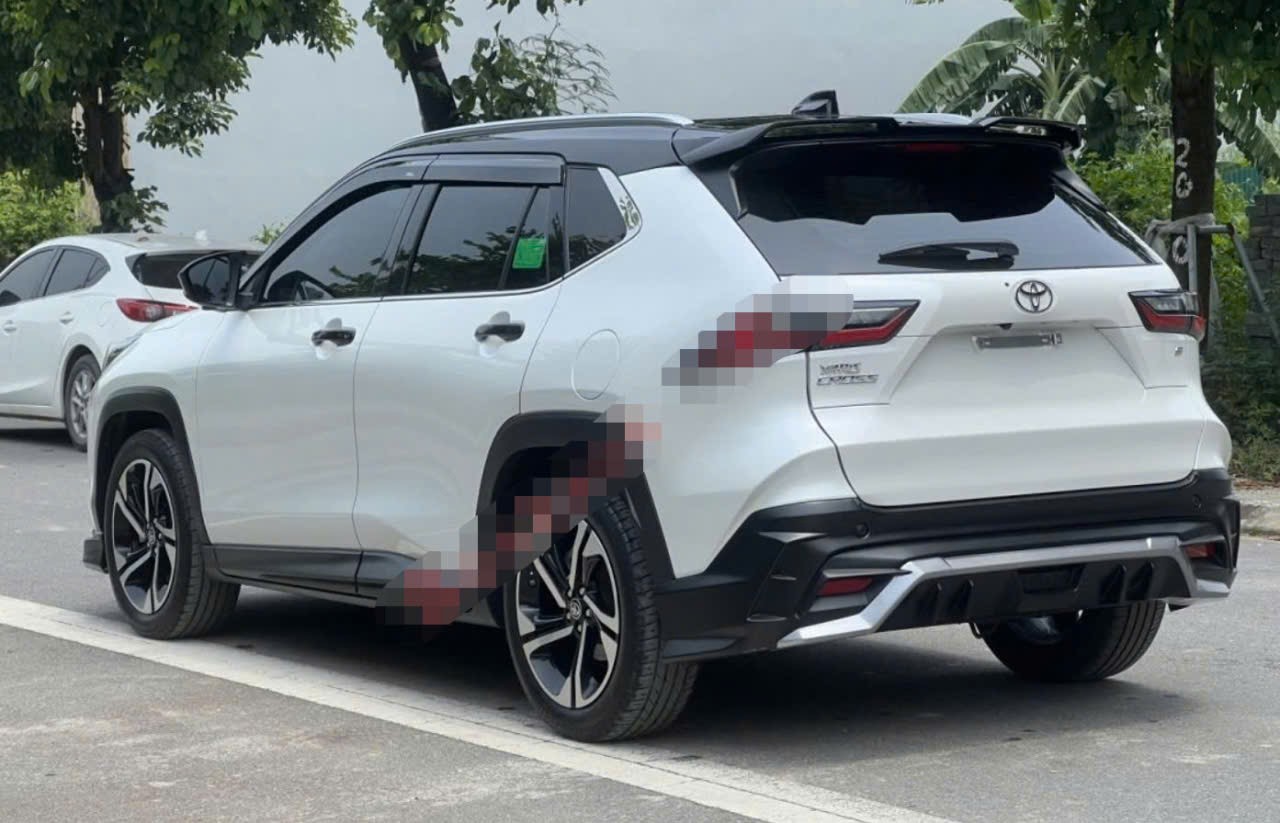 Ảnh thực tế một chiếc&nbsp;Toyota Yaris Cross cũ đang được rao bán. (Ảnh chụp màn hình)