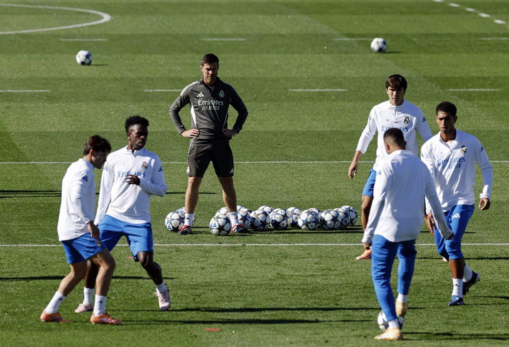 Nỗ lực ngăn rò rỉ thông tin của HLV Alonso tại Real Madrid chưa đem lại hiệu quả