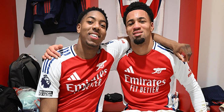 Lewis-Skelly (bên trái) và Nwaneri được định giá cao