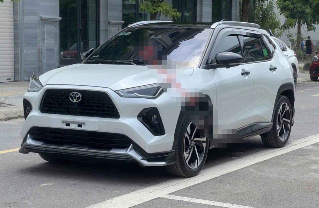 Ảnh thực tế một chiếc&nbsp;Toyota Yaris Cross cũ đang được rao bán. (Ảnh chụp màn hình)