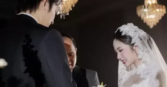 Ngọc Huyền liên tục khóc trong đám cưới với Đìn...