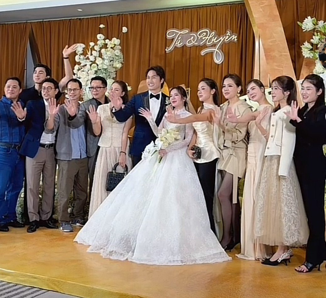 Nhiều nghệ sĩ Việt tham dự lễ cưới Đình Tú - Ngọc Huyền.
