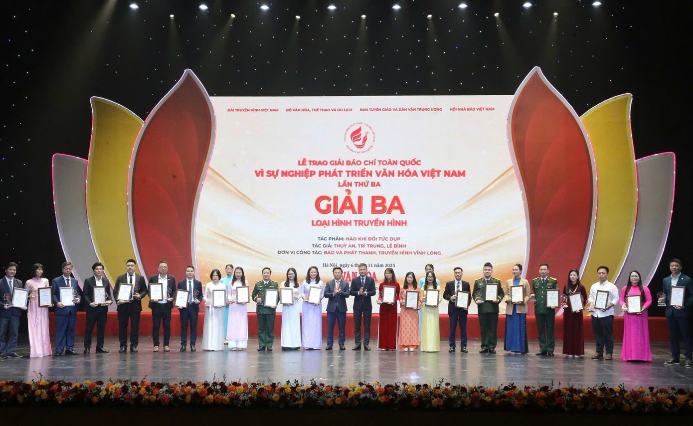 Tại lễ trao giải, ban tổ chức vinh danh tổng cộng 98 giải, trong đó có 95 giải cá nhân và 3 giải tập thể.