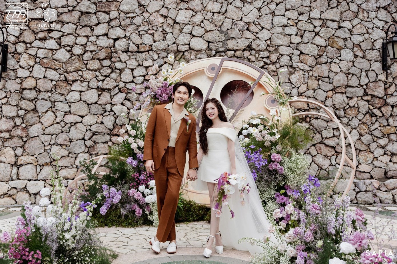 Đình Tú và Ngọc Huyền trong lễ thề nguyện chiều 6/11. Ảnh: 7799 Wedding .