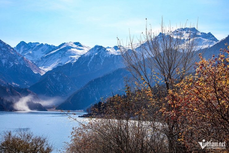 Đôi bạn thân U50 thuê xe tự lái, khám phá khoảnh khắc đẹp khó cưỡng ở Tân Cương - 15