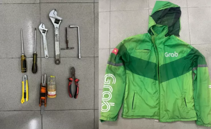 Các vật dụng Nghĩa dùng để gây án. Ảnh: CA