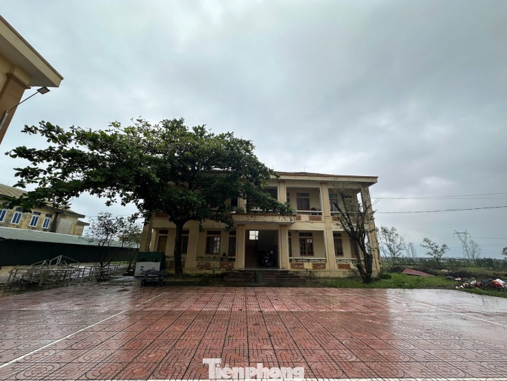 Khu vực dự kiến sẽ được cải tạo 4 phòng nội trú thành phòng nghỉ giáo viên, phòng Đoàn - Đội, phòng Đảng - Đoàn thể và phòng kho