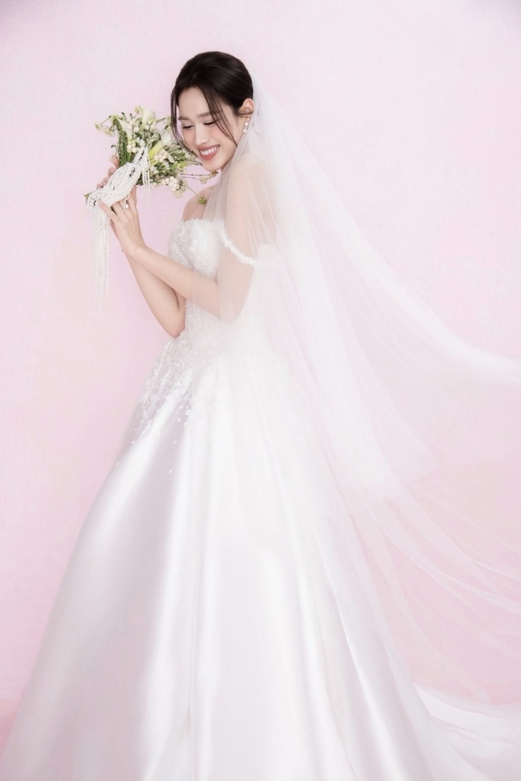 Photo: Huỳnh Trí Nghĩa, Stylist: Trần Nhật Duy.