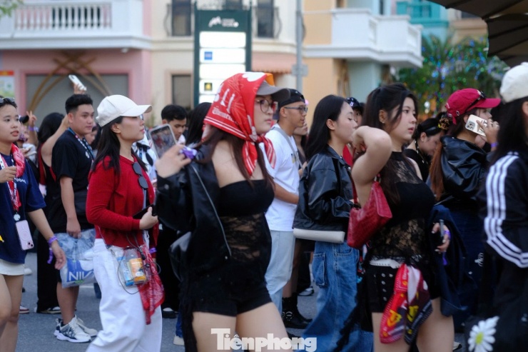 Biển người đổ về Hưng Yên - 13