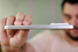 
                Điện thoại Trung Quốc khiến Apple và Samsung “ngại ngùng” vì pin quá khủng            