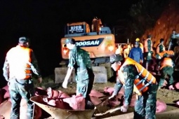 Tin tức trong ngày - Lâm Đồng: Trắng đêm cứu hồ Cay An, di dời khẩn cấp hơn 500 người dân