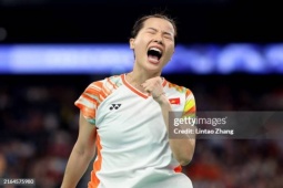 Hotgirl Thùy Linh hạ sao trẻ Nhật, đấu “bà trùm” ở chung kết cầu lông 6 tỷ đồng