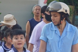 Phụ huynh băn khoăn trước quy định phạt ép con học tập quá sức