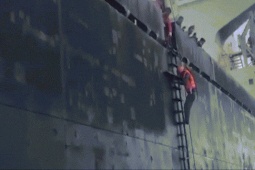 Tin tức trong ngày - Người đàn ông sống sót kỳ diệu trên biển Lý Sơn kể chuyện… mất tích