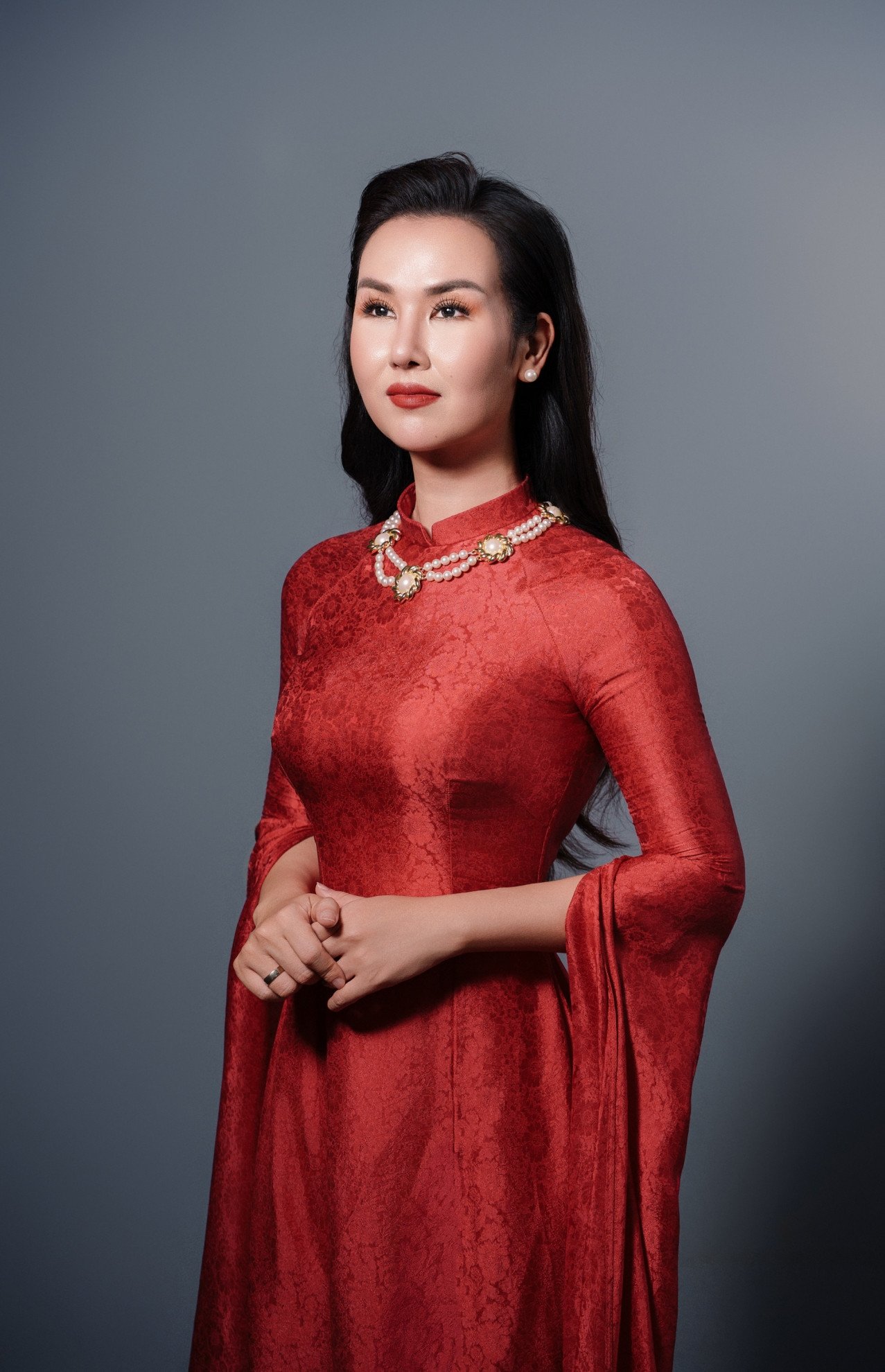 Ca sĩ liên tiếp cho ra mắt các sản phẩm vì cộng đồng, lan tỏa tình yêu nước.&nbsp;