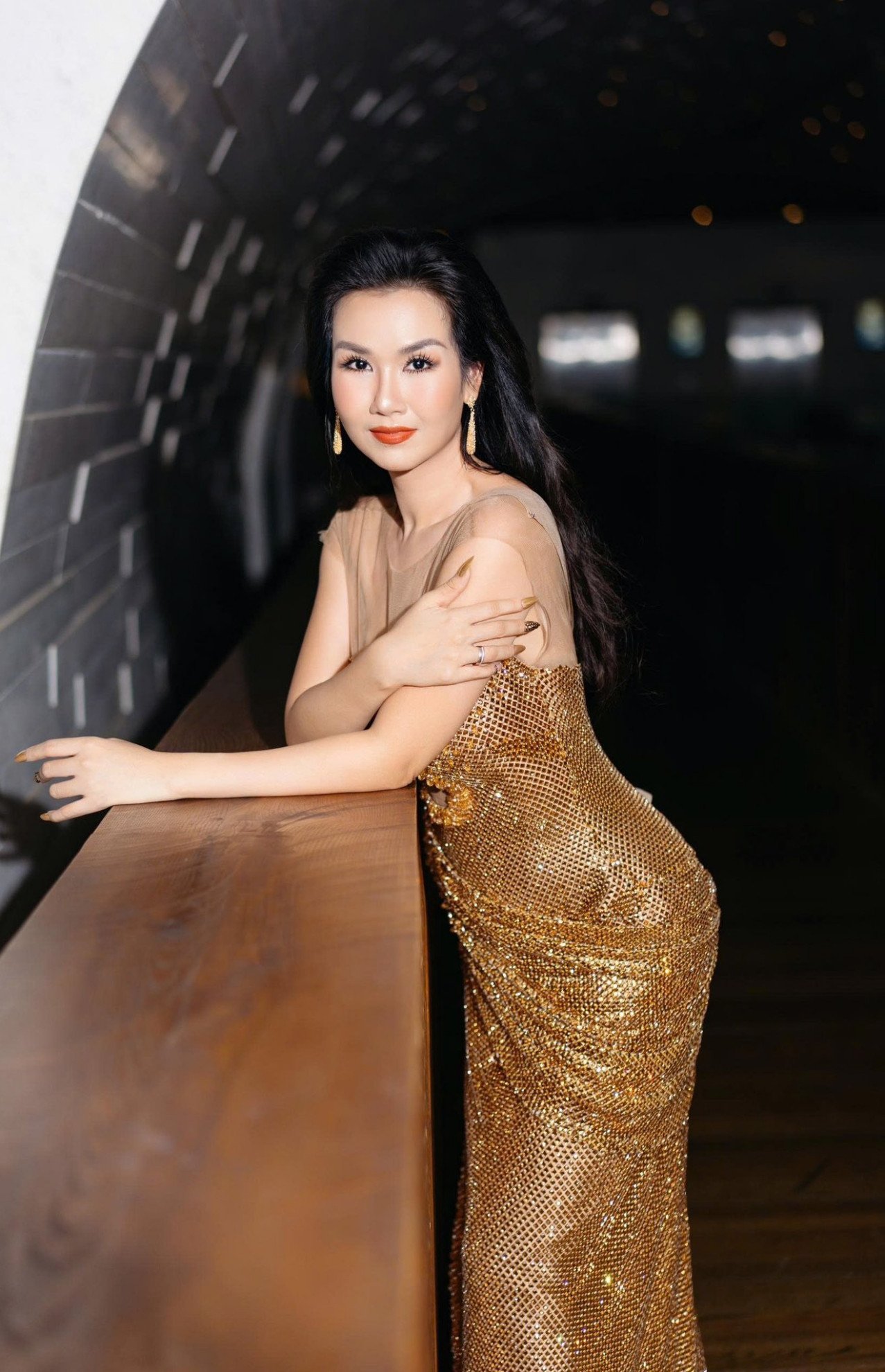 Giọng ca sinh năm 1990 muốn âm nhạc có thể tiếp sức cho đồng bào trong giai đoạn thiên tai.&nbsp;