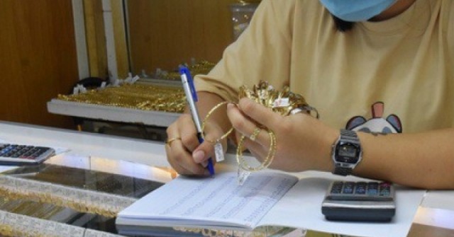 Giá vàng hôm nay 8-11: Tăng vọt trở lại