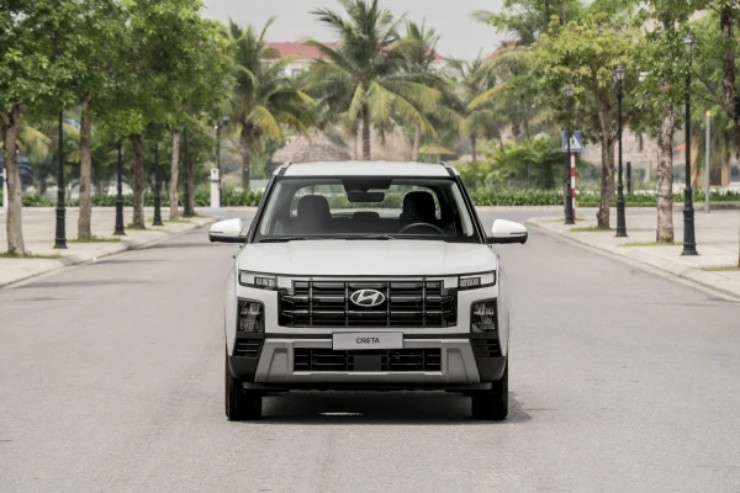 “Ngụy trang” kiểu Creta: Chủ nhân hóa “bóng ma” an toàn giữa phố đông - 1