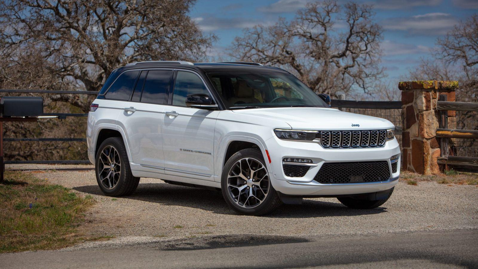 Jeep Grand Cherokee 4xe từ đời 2022 đến 2026.