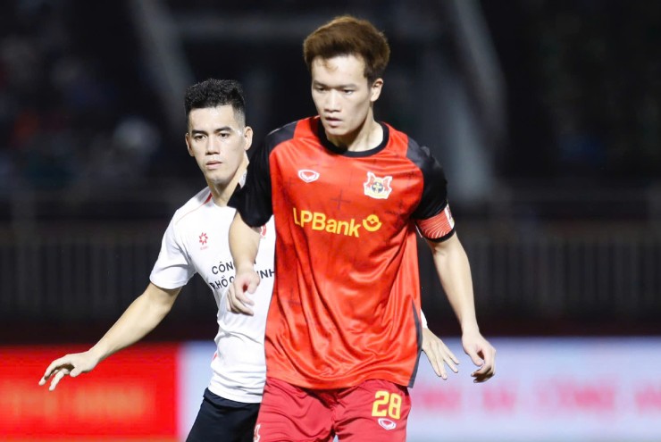 Video bóng đá Công an TP.HCM - Ninh Bình: Rượt đuổi 7 bàn, phản lưới nghiệt ngã (V-League)