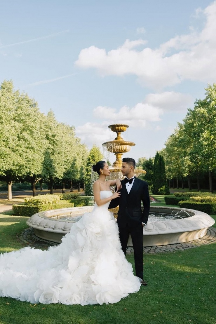 Vị hôn phu của Tiên Nguyễn là Justin Cohen gốc Dubai, lớn lên tại Canada, là doanh nhân làm việc trong lĩnh vực quảng cáo tại Việt Nam. Anh tốt nghiệp 2 trường danh tiếng British Columbia Institute of Technology và Vancouver Film School, từng giảng dạy tại BCIT từ 2004-2007 về các chuyên đề Báo chí, Phát thanh và Truyền hình.