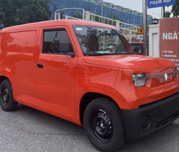 VinFast EC Van hướng đến nhóm khách hàng là&nbsp;các hộ kinh doanh, tiểu thương hoặc doanh nghiệp giao hàng nhỏ.