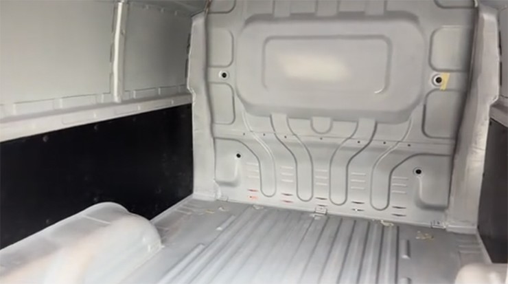 VinFast EC Van hướng đến nhóm khách hàng là&nbsp;các hộ kinh doanh, tiểu thương hoặc doanh nghiệp giao hàng nhỏ.