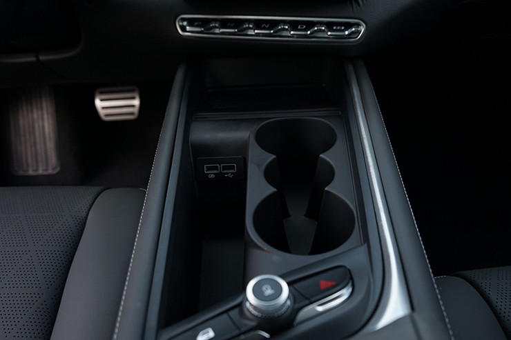 Giá xe VinFast VF 7 tháng 11/2025, từ 799 triệu đồng - 15