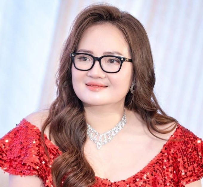 Hoàng Hường trước khi bị khởi tố. Ảnh: FBNV