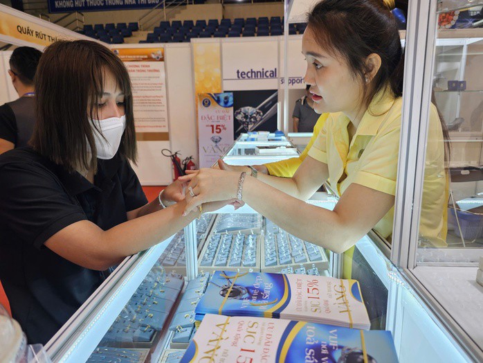 Giá vàng được các nhà đầu tư dự báo tăng tiếp vào tuần tới