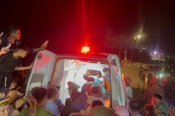 Tin tức trong ngày - 48 giờ giữa biển dữ và 'phép màu' trở về của 3 người dân Lý Sơn