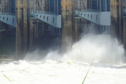 Hồ thủy điện lớn nhất miền Nam xả lũ tăng gấp 3 lần, cảnh báo ngập úng