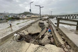 Thế giới - Thế giới 24h: Philippines ban bố tình trạng thảm họa kéo dài một năm, siêu bão Fung-wong bắt đầu gây thiệt hại