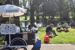 Thị trường - Tiêu dùng - Chàng trai Croatia mang cà phê vỉa hè Việt Nam đến châu Âu