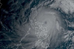 Fung-wong áp sát Philippines với cấp siêu bão, toàn bộ lực lượng đã sẵn sàng