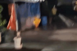 An ninh - Xã hội - Cảnh sát dùng flycam truy bắt kẻ dùng súng nhựa cướp khoảng 100 triệu ở Chợ Bình Điền