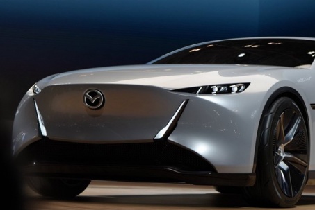 Hãng xe Nhật Mazda bắt đầu áp dụng logo 2D mới