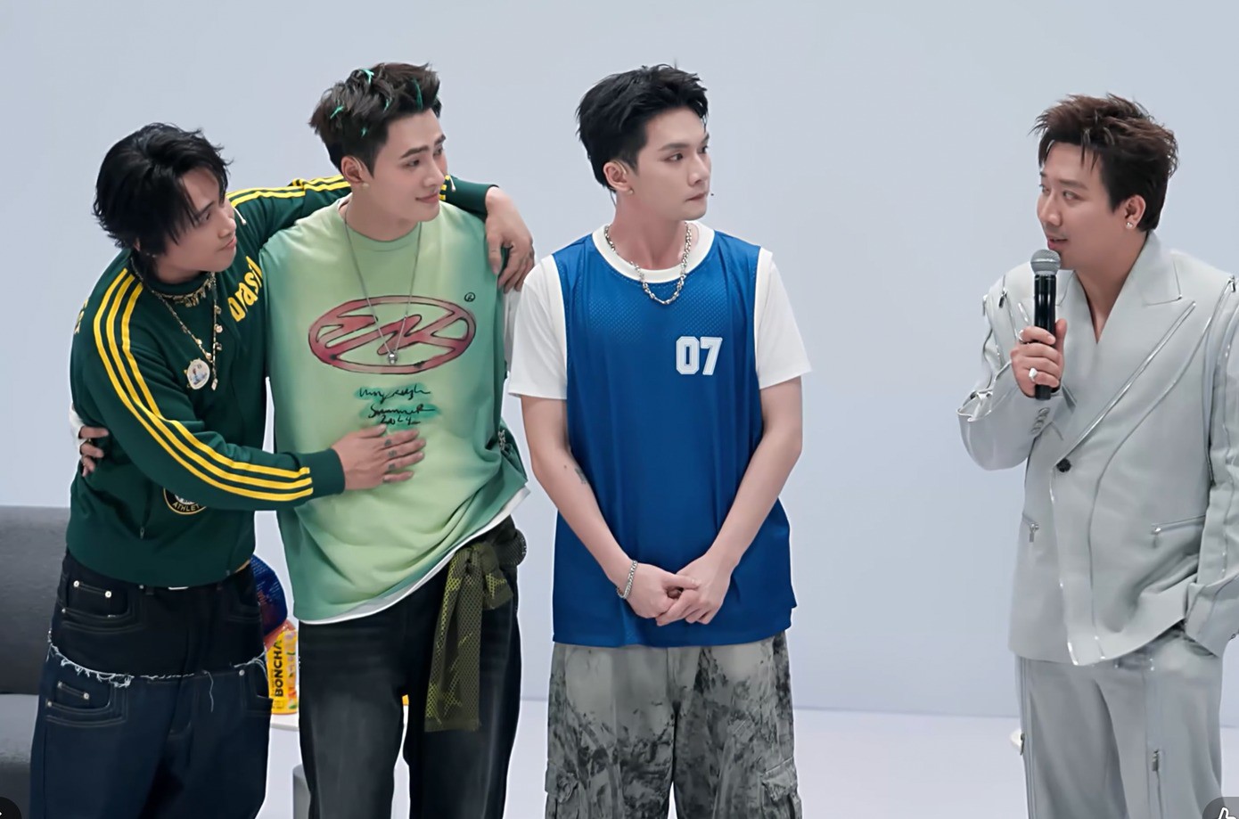 5 nghệ sĩ bị loại - 6