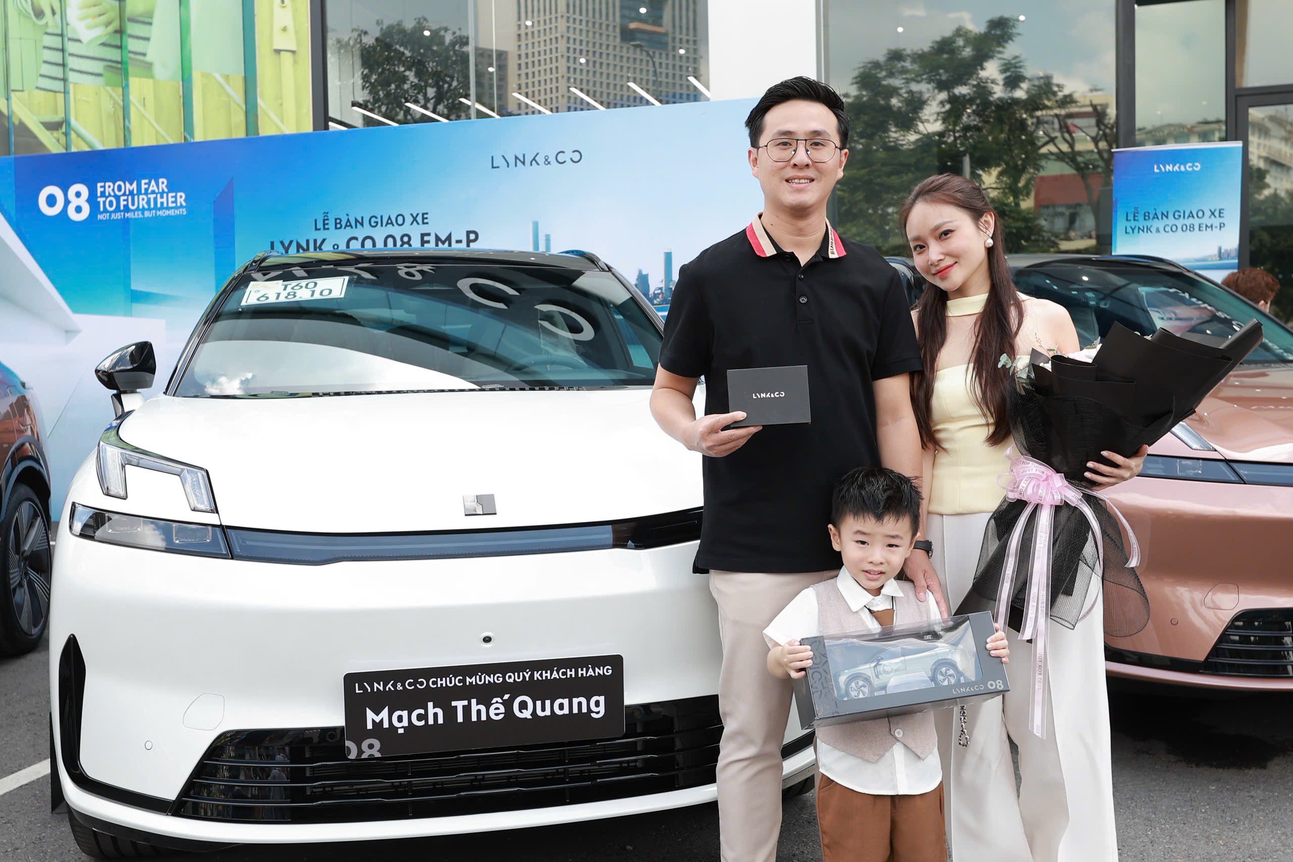 Lynk & Co 08 EM-P “chào sân” ấn tượng, cháy hàng khi vừa ra mắt tại Việt Nam - 2