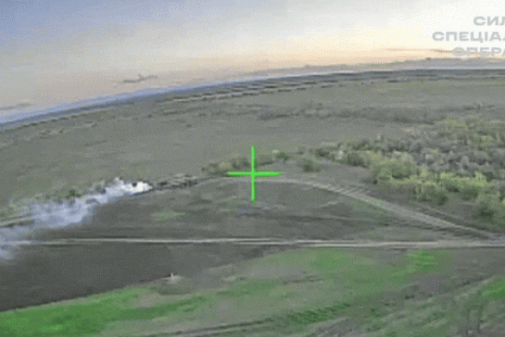 Ukraine tập kích kho đạn, phá hủy 'rồng lửa' S-400 của Nga