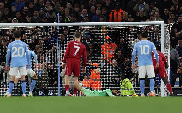 Trực tiếp bóng đá Man City - Liverpool: Salah bỏ lỡ đối mặt thủ môn (Ngoại hạng Anh) (Hết giờ) - 2