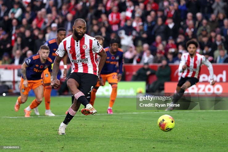 Trực tiếp bóng đá Brentford - Newcastle: "Chích chòe" thủng lưới bàn thứ 3 (Hết giờ) - 4