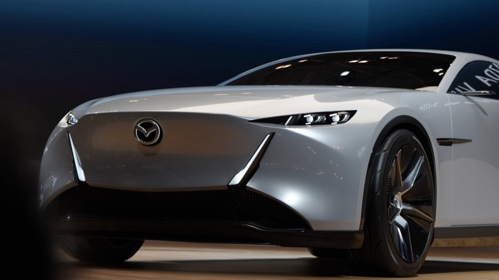 Mẫu xe ý tưởng (concept) của Mazda như Vision X-Coupe và X-Compact đều đã trưng bày.