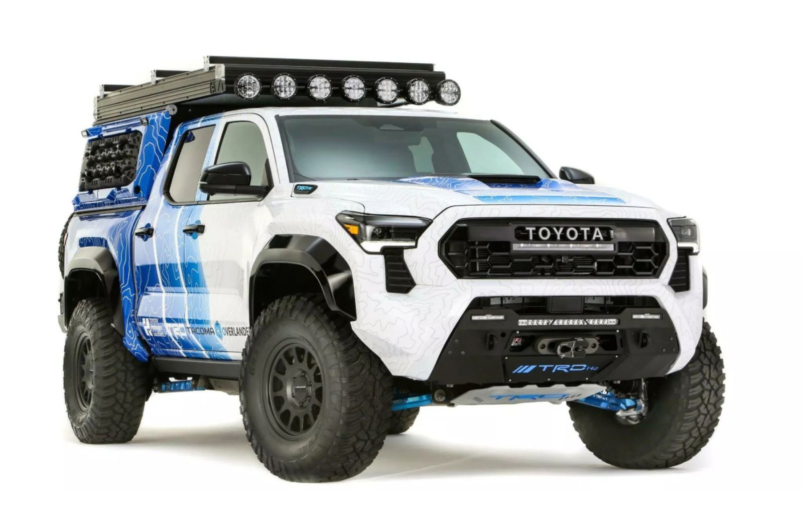 Dự án Tacoma H2 Overlander được hoàn thành chỉ trong vài tháng để kịp SEMA 2025.