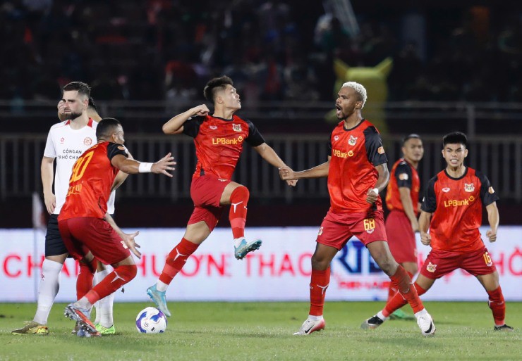 Trực tiếp bóng đá Công an TP HCM - Ninh Bình: Quang Hùng phản lưới, vỡ òa phút 89 (Hết giờ) - 6